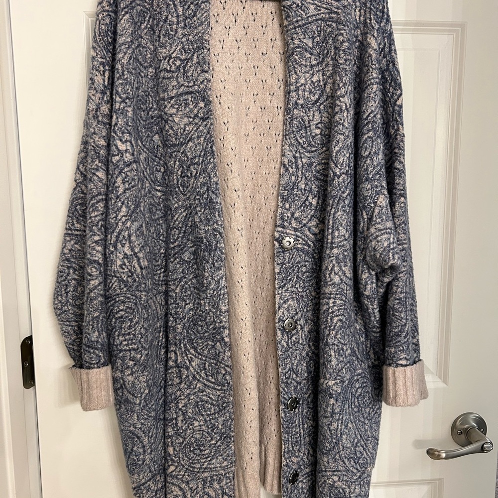 J. Jill Blue and Cream Patterned Cardigan